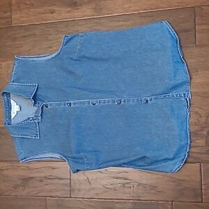 💥3for$12💥 Casual Corner Annex sleeveless denim shirt size XL